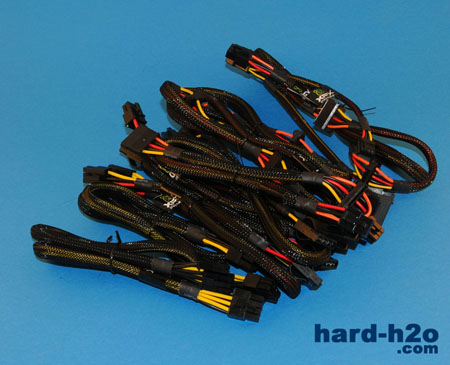 Ampliar Foto Fuente de alimentación XFX 850W Black Edition Ampliar Foto Fuente de alimentación XFX 850W Black Edition