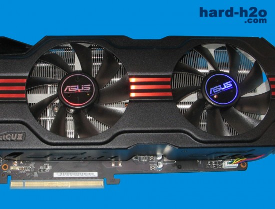 Ampliar foto Tarjeta gráfica Asus GeForce GTX 680 DirectCU II Top Ampliar foto Tarjeta gráfica Asus GeForce GTX 680 DirectCU II Top