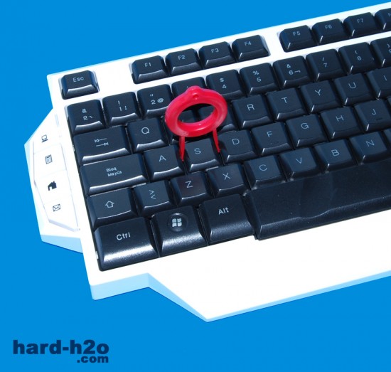 Ampliar foto Teclado Aerocool Templarius Arma Ampliar foto Teclado Aerocool Templarius Arma